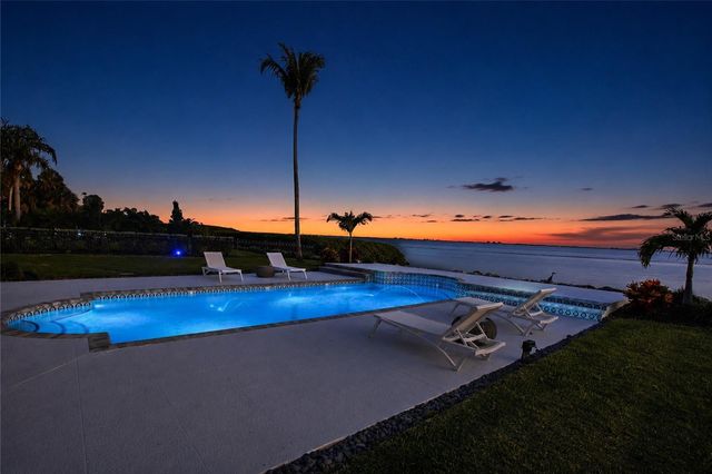 7524 WESTMORELAND DRIVE, Sarasota, FL 34243