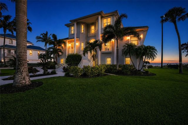 7524 WESTMORELAND DRIVE, Sarasota, FL 34243