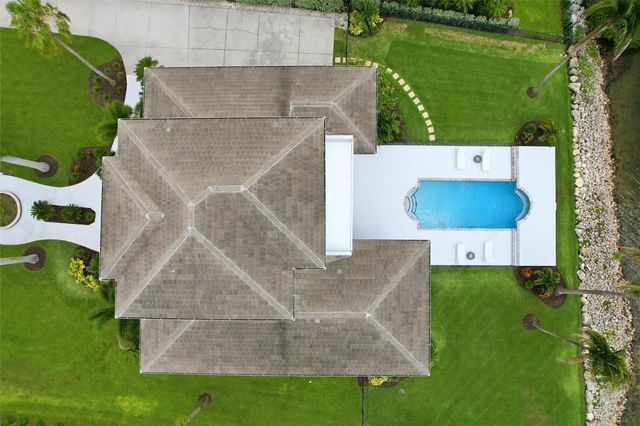 7524 WESTMORELAND DRIVE, Sarasota, FL 34243