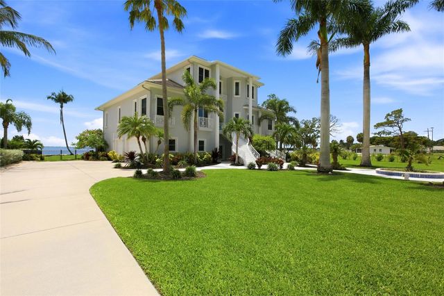 7524 WESTMORELAND DRIVE, Sarasota, FL 34243