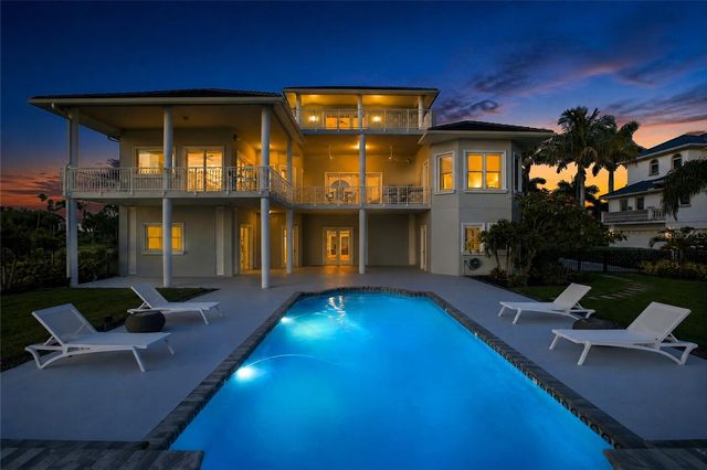 7524 WESTMORELAND DRIVE, Sarasota, FL 34243