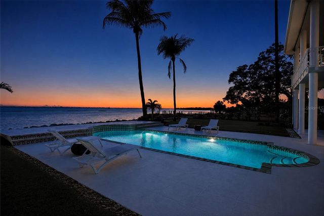 7524 WESTMORELAND DRIVE, Sarasota, FL 34243