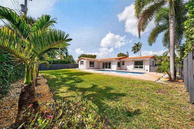 1762 NE 38th Street, Oakland Park, FL 33334