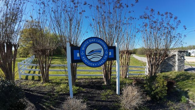 1434 S River Front Dr, Clifton, TN 38425