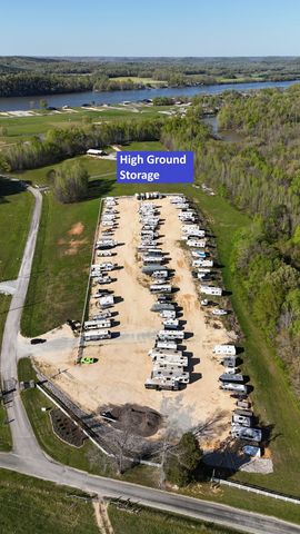 1434 S River Front Dr, Clifton, TN 38425