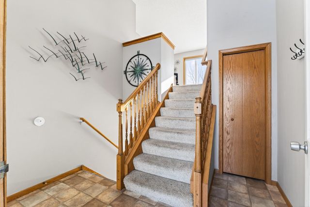 5512 Kalenda Drive NE, Albertville, MN 55301