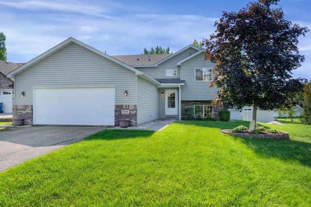5512 Kalenda Drive NE, Albertville, MN 55301