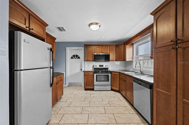 8615 NEWTON DRIVE, Port Richey, FL 34668