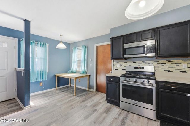 14 Holmes Court, Freehold, NJ 07728