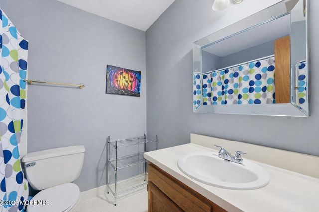 14 Holmes Court, Freehold, NJ 07728