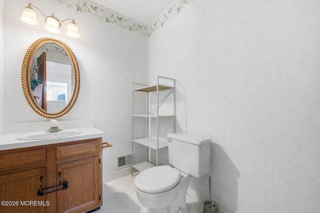 14 Holmes Court, Freehold, NJ 07728