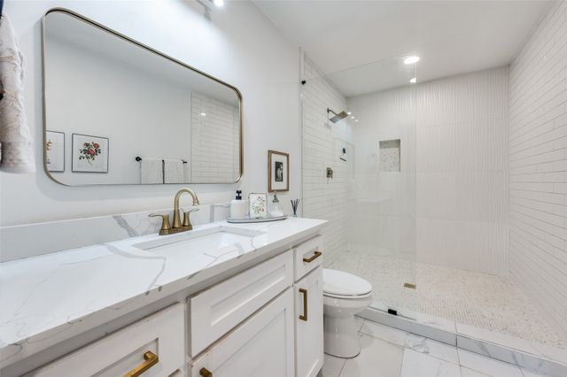 416 Lakeside Drive, Irving, TX 75062