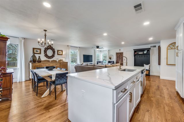 416 Lakeside Drive, Irving, TX 75062