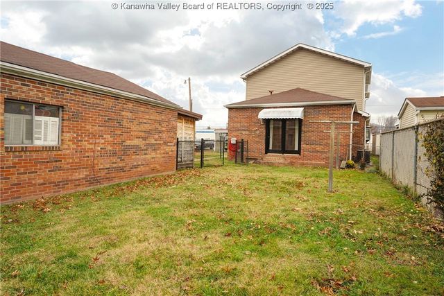 2617 Dunbar Avenue, Dunbar, WV 25064