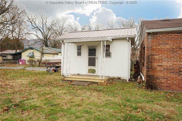 2617 Dunbar Avenue, Dunbar, WV 25064