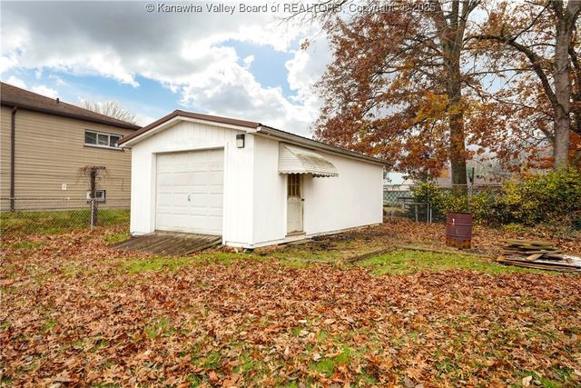 2617 Dunbar Avenue, Dunbar, WV 25064