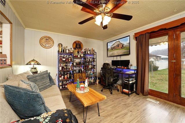 2617 Dunbar Avenue, Dunbar, WV 25064