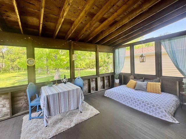 194 Brookside Circle, Northampton, MA 01062