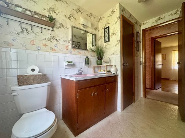 194 Brookside Circle, Northampton, MA 01062