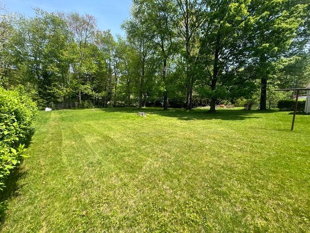 194 Brookside Circle, Northampton, MA 01062