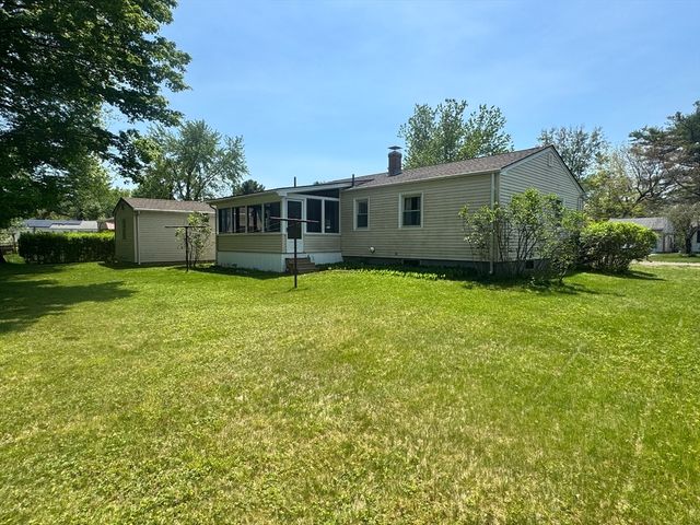 194 Brookside Circle, Northampton, MA 01062