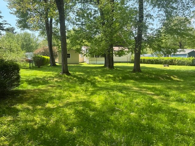 194 Brookside Circle, Northampton, MA 01062
