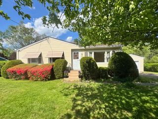 194 Brookside Circle, Northampton, MA 01062