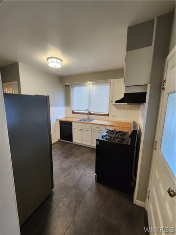 15 Edgewood Ave, Buffalo, NY 14220