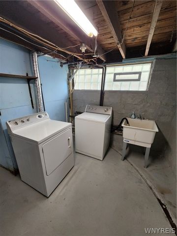 15 Edgewood Ave, Buffalo, NY 14220