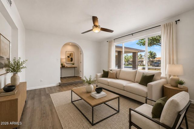 12810 N 44TH Drive, Glendale, AZ 85304