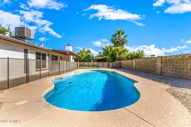 12810 N 44TH Drive, Glendale, AZ 85304