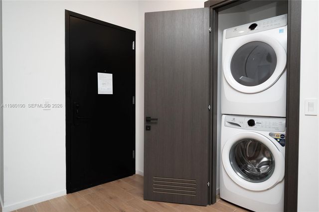 398 NE 5th St 2517, Miami, FL 33132