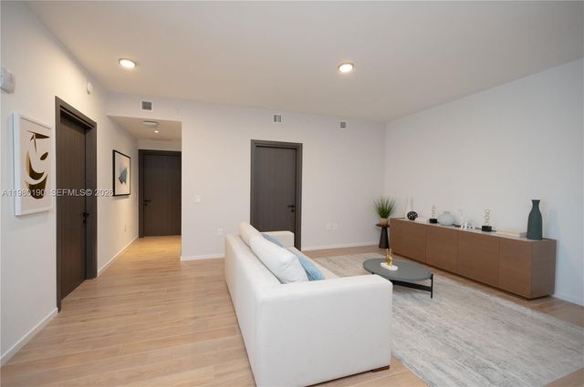 398 NE 5th St 2517, Miami, FL 33132