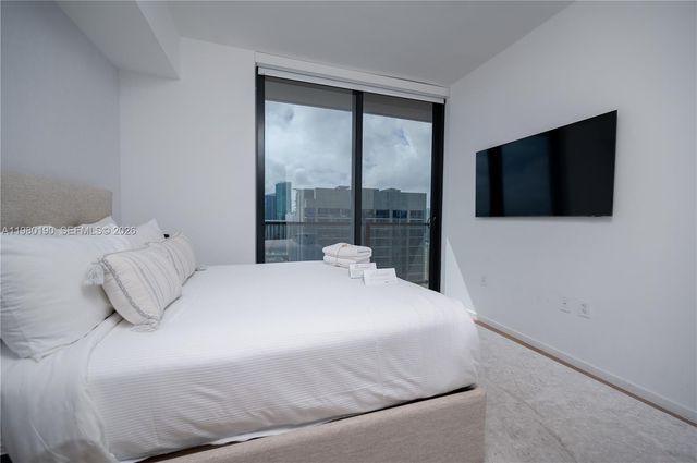 398 NE 5th St 2517, Miami, FL 33132