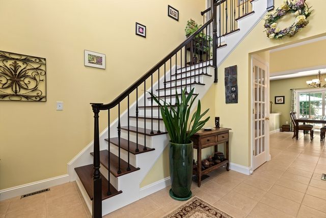 30 Cedarview Cir 30, Milford, MA 01757