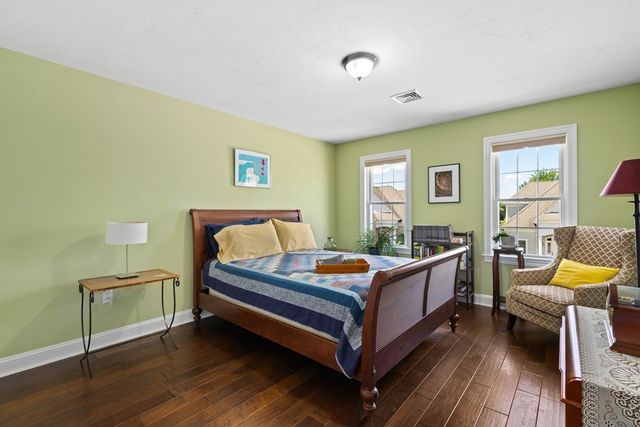 30 Cedarview Cir 30, Milford, MA 01757