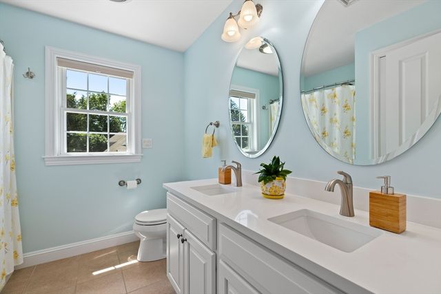 30 Cedarview Cir 30, Milford, MA 01757