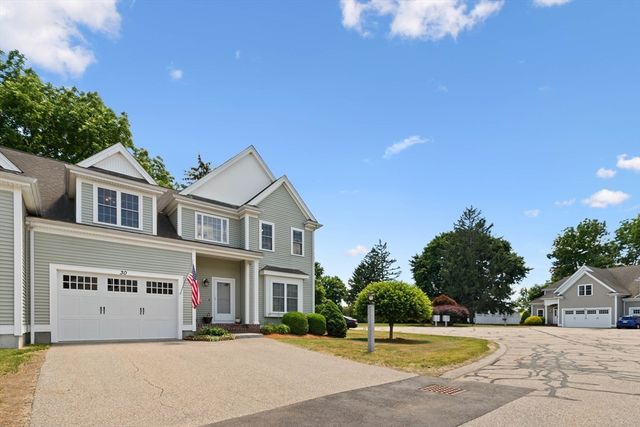 30 Cedarview Cir 30, Milford, MA 01757