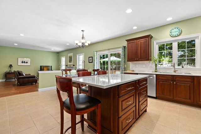 30 Cedarview Cir 30, Milford, MA 01757