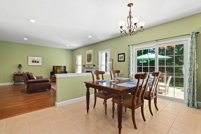 30 Cedarview Cir 30, Milford, MA 01757