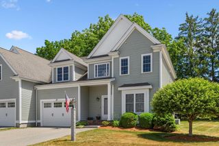 30 Cedarview Cir 30, Milford, MA 01757
