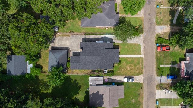 129 W Cherry Dr., Petal, MS 39465