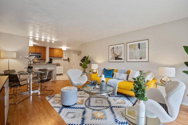 359 Half Moon Lane 113, Daly City, CA 94015