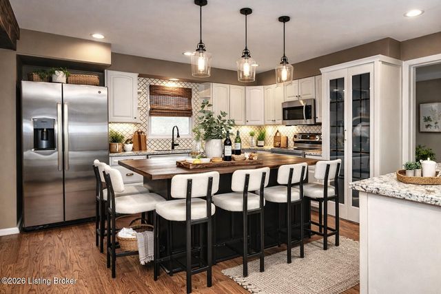 2202 Clark Station Rd, Louisville, KY 40023