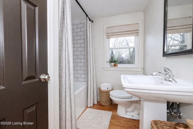 2202 Clark Station Rd, Louisville, KY 40023