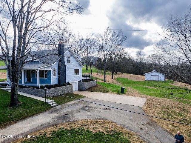 2202 Clark Station Rd, Louisville, KY 40023