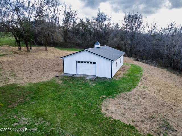 2202 Clark Station Rd, Louisville, KY 40023