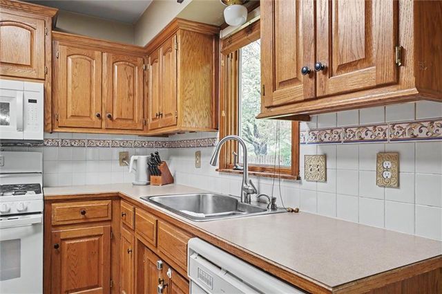 2408 Oxford Road, Lawrence, KS 66049