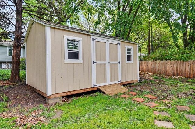 2408 Oxford Road, Lawrence, KS 66049
