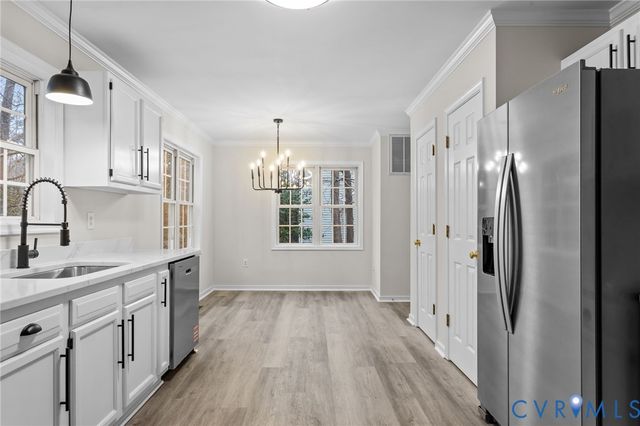 8090 Kiwi Ln, Mechanicsville, VA 23111